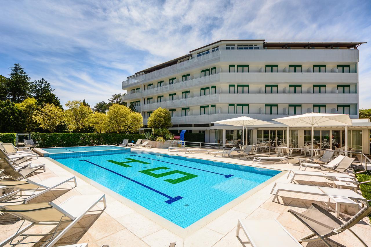 Hotel Smeraldo Lignano Sabbiadoro Bagian luar foto